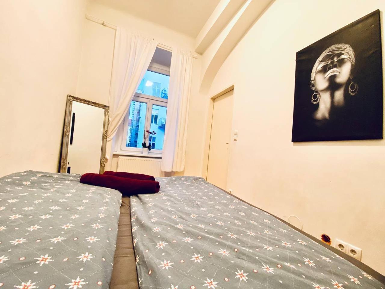 Family Apartment Th8 8 Bécs Kültér fotó