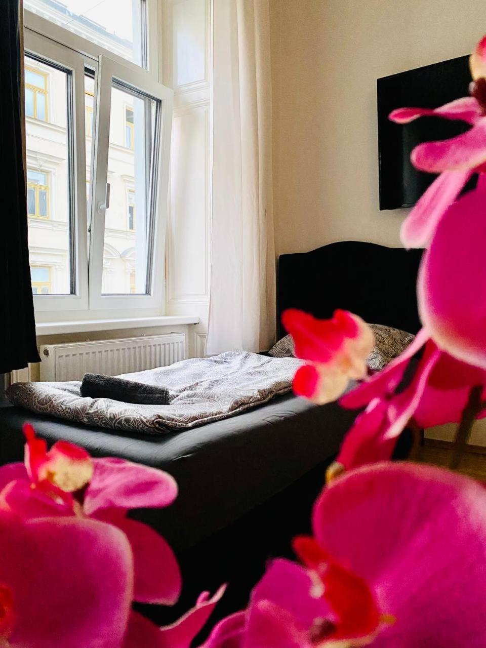 Family Apartment Th8 8 Bécs Kültér fotó