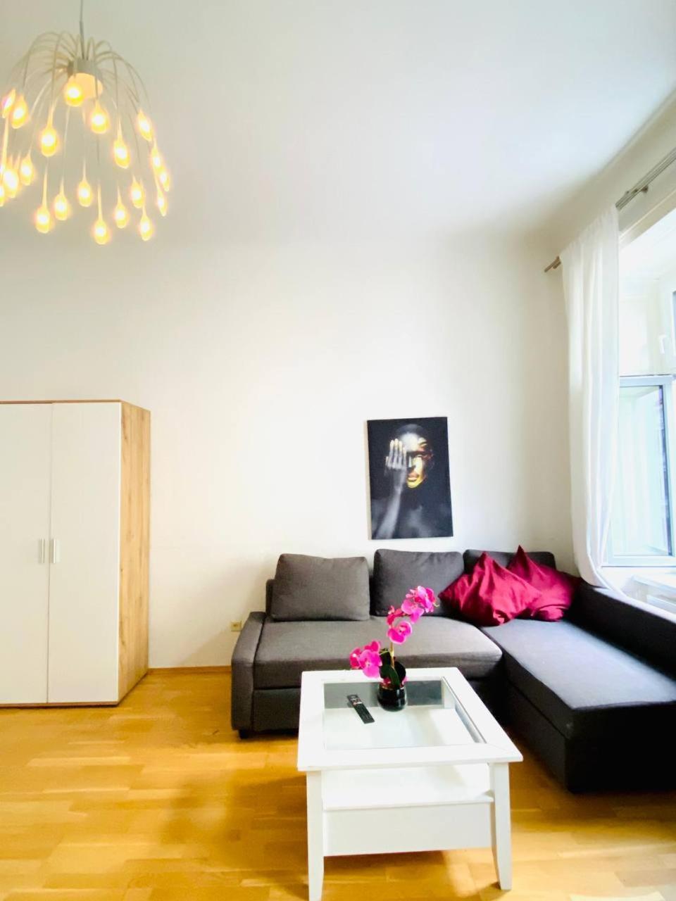 Family Apartment Th8 8 Bécs Kültér fotó