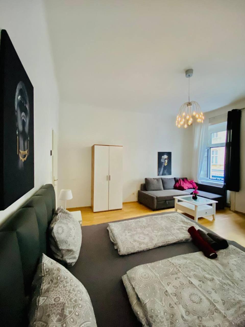 Family Apartment Th8 8 Bécs Kültér fotó