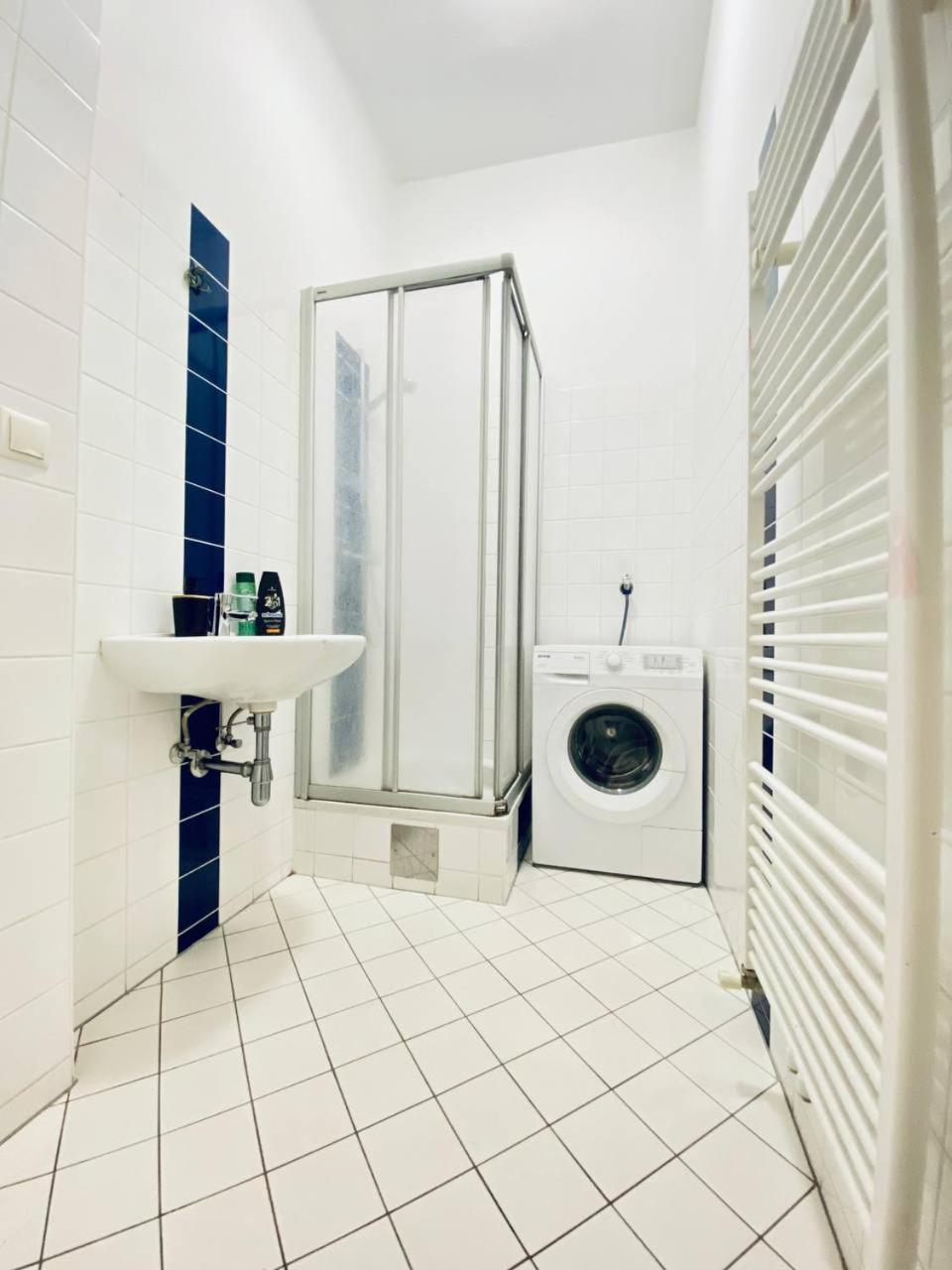 Family Apartment Th8 8 Bécs Kültér fotó